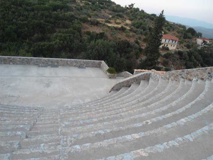 markopouleio-amfitheatro