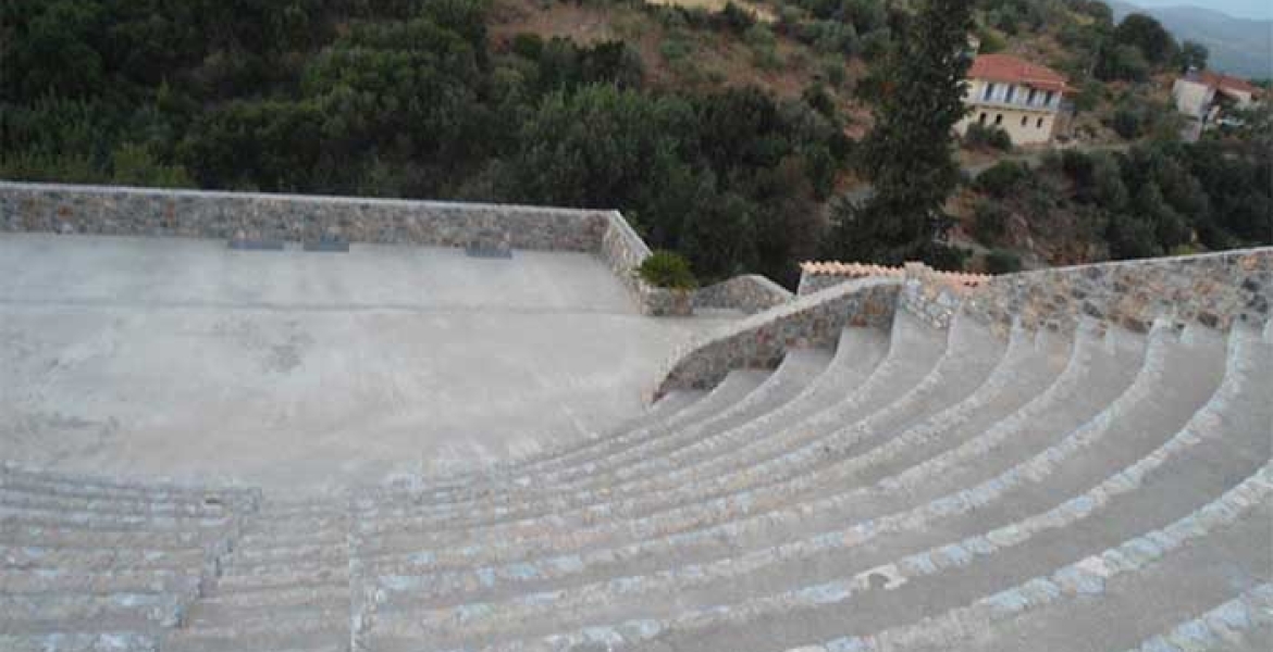 markopouleio-amfitheatro